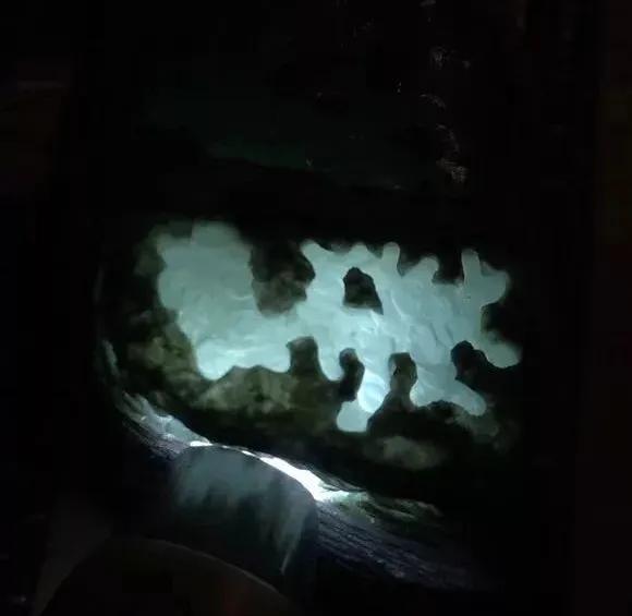 冰晴翡翠原石视频翡翠原石表面有冰颗粒-第3张图片-翡翠网
