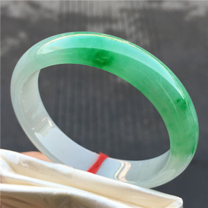 糯种翡翠手镯图片价格,糯冰翡翠手镯图片-第1张图片-翡翠网 糯种翡翠手镯图片价格,糯冰翡翠手镯图片-第1张图片-翡翠网