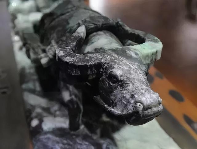 翡翠吊坠厚度达到多少可以收藏翡翠吊坠收藏知识-第3张图片-翡翠网 翡翠吊坠厚度达到多少可以收藏翡翠吊坠收藏知识-第3张图片-翡翠网