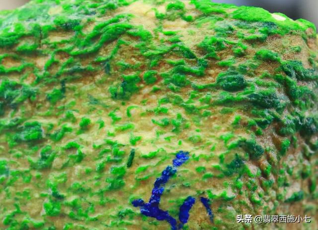 翡翠绿色斑点原石,绿色皮壳翡翠原石-第3张图片-翡翠网