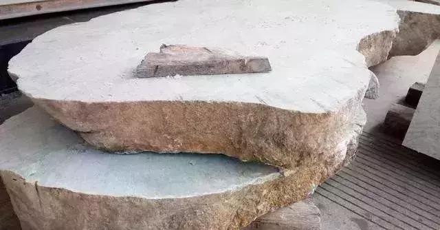 土豪翡翠原石视频翡翠原石怎么去皮视频-第15张图片-翡翠网 土豪翡翠原石视频翡翠原石怎么去皮视频-第15张图片-翡翠网