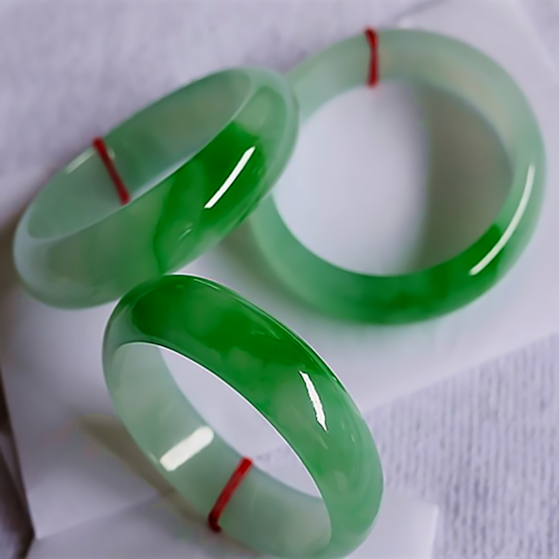 正阳绿翡翠手镯图片价格正阳绿的翡翠手镯价格-第1张图片-翡翠网 正阳绿翡翠手镯图片价格正阳绿的翡翠手镯价格-第1张图片-翡翠网