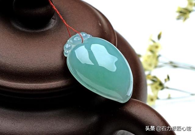 翠绿色翡翠手镯,翠绿色翡翠手镯图片-第11张图片-翡翠网 翠绿色翡翠手镯,翠绿色翡翠手镯图片-第11张图片-翡翠网