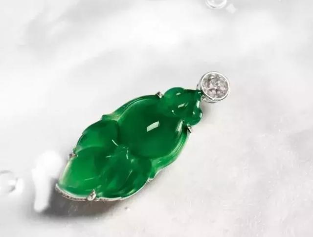 保利拍的翡翠手镯法拍翡翠手镯-第8张图片-翡翠网 保利拍的翡翠手镯法拍翡翠手镯-第8张图片-翡翠网