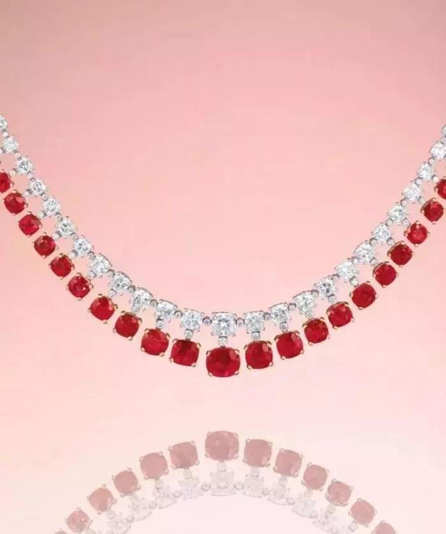 玻璃种翡翠手镯开价一个亿,玻璃种翡翠手镯-第6张图片-翡翠网 玻璃种翡翠手镯开价一个亿,玻璃种翡翠手镯-第6张图片-翡翠网