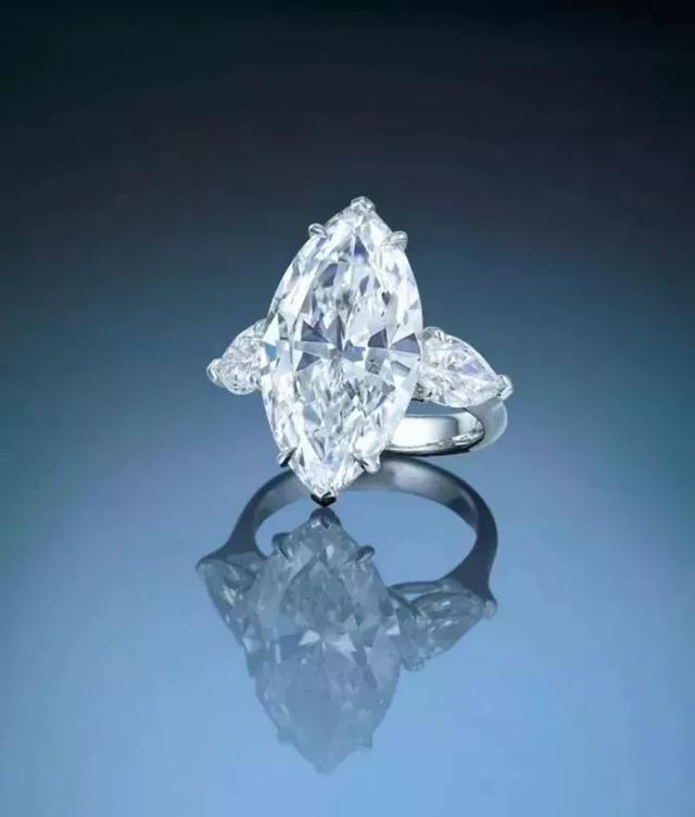 玻璃种翡翠手镯开价一个亿,玻璃种翡翠手镯-第9张图片-翡翠网 玻璃种翡翠手镯开价一个亿,玻璃种翡翠手镯-第9张图片-翡翠网