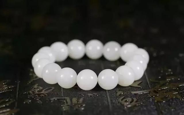 鞍山天然翡翠原石价值,翡翠原石投资价值-第3张图片-翡翠网 鞍山天然翡翠原石价值,翡翠原石投资价值-第3张图片-翡翠网