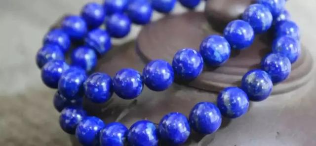 鞍山天然翡翠原石价值,翡翠原石投资价值-第8张图片-翡翠网 鞍山天然翡翠原石价值,翡翠原石投资价值-第8张图片-翡翠网