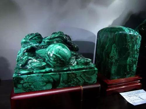 鞍山天然翡翠原石价值,翡翠原石投资价值-第9张图片-翡翠网 鞍山天然翡翠原石价值,翡翠原石投资价值-第9张图片-翡翠网