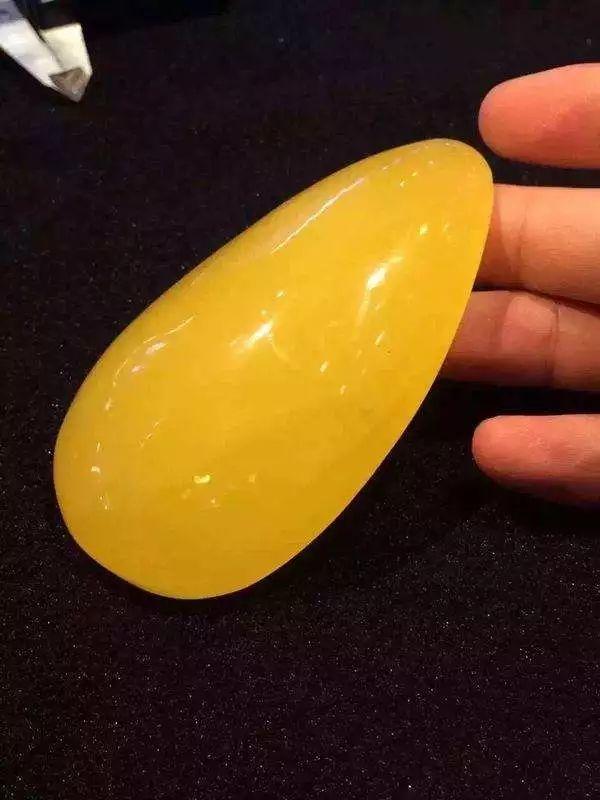 鞍山天然翡翠原石价值,翡翠原石投资价值-第15张图片-翡翠网 鞍山天然翡翠原石价值,翡翠原石投资价值-第15张图片-翡翠网