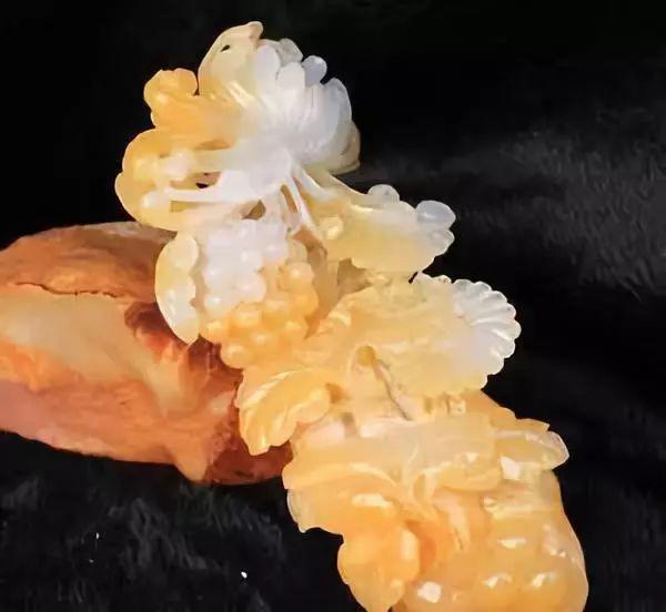 鞍山天然翡翠原石价值,翡翠原石投资价值-第16张图片-翡翠网 鞍山天然翡翠原石价值,翡翠原石投资价值-第16张图片-翡翠网