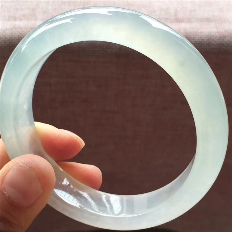 翡翠玉手镯批发佛山平洲翡翠手镯批发-第1张图片-翡翠网 翡翠玉手镯批发佛山平洲翡翠手镯批发-第1张图片-翡翠网