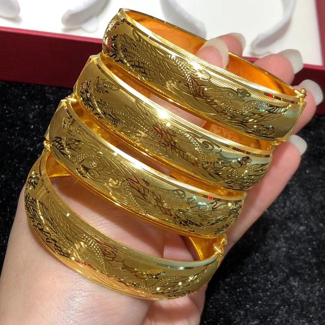 30克的翡翠手镯的简单介绍-第3张图片-翡翠网 30克的翡翠手镯的简单介绍-第3张图片-翡翠网