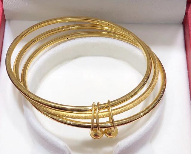 30克的翡翠手镯的简单介绍-第8张图片-翡翠网 30克的翡翠手镯的简单介绍-第8张图片-翡翠网