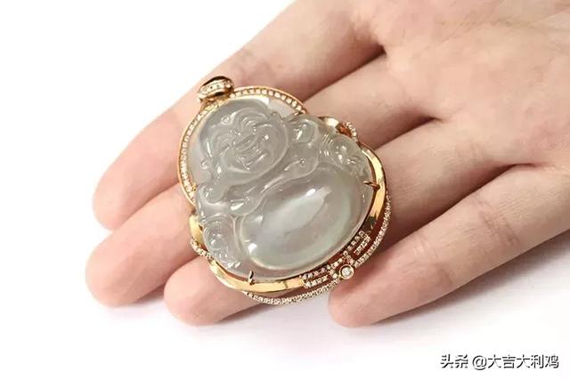 南莫翡翠原石的皮壳特点,翡翠原石皮壳看种水-第15张图片-翡翠网 南莫翡翠原石的皮壳特点,翡翠原石皮壳看种水-第15张图片-翡翠网