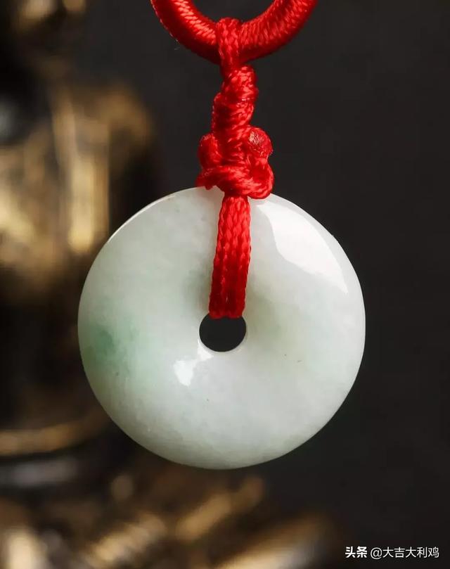 南莫翡翠原石的皮壳特点,翡翠原石皮壳看种水-第26张图片-翡翠网 南莫翡翠原石的皮壳特点,翡翠原石皮壳看种水-第26张图片-翡翠网