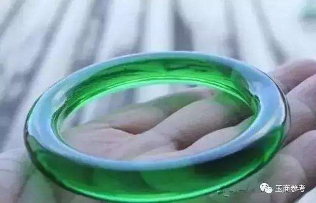 各种翡翠价格一览表,假的翡翠价格-第2张图片-翡翠网 各种翡翠价格一览表,假的翡翠价格-第2张图片-翡翠网