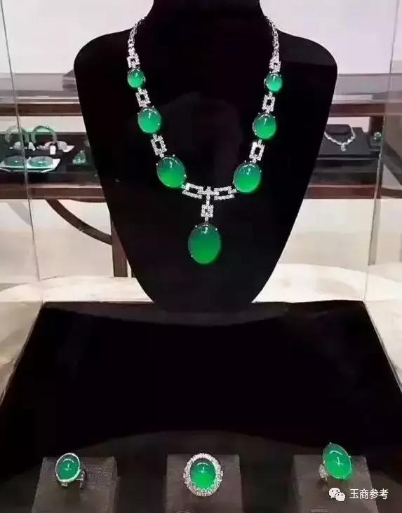 各种翡翠价格一览表,假的翡翠价格-第18张图片-翡翠网 各种翡翠价格一览表,假的翡翠价格-第18张图片-翡翠网