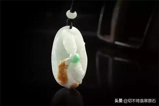 翡翠手镯拿什么敲声音翡翠手镯对人有什么好处-第6张图片-翡翠网 翡翠手镯拿什么敲声音翡翠手镯对人有什么好处-第6张图片-翡翠网