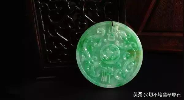 翡翠手镯拿什么敲声音翡翠手镯对人有什么好处-第9张图片-翡翠网 翡翠手镯拿什么敲声音翡翠手镯对人有什么好处-第9张图片-翡翠网