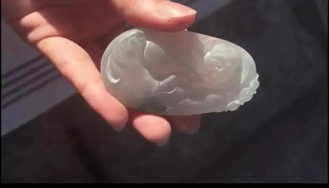 缅甸翡翠原石翡翠原石鲜-第5张图片-翡翠网 缅甸翡翠原石翡翠原石鲜-第5张图片-翡翠网