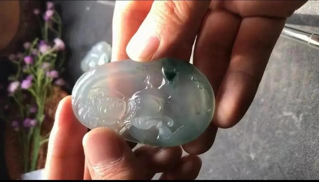 缅甸翡翠原石翡翠原石鲜-第8张图片-翡翠网 缅甸翡翠原石翡翠原石鲜-第8张图片-翡翠网