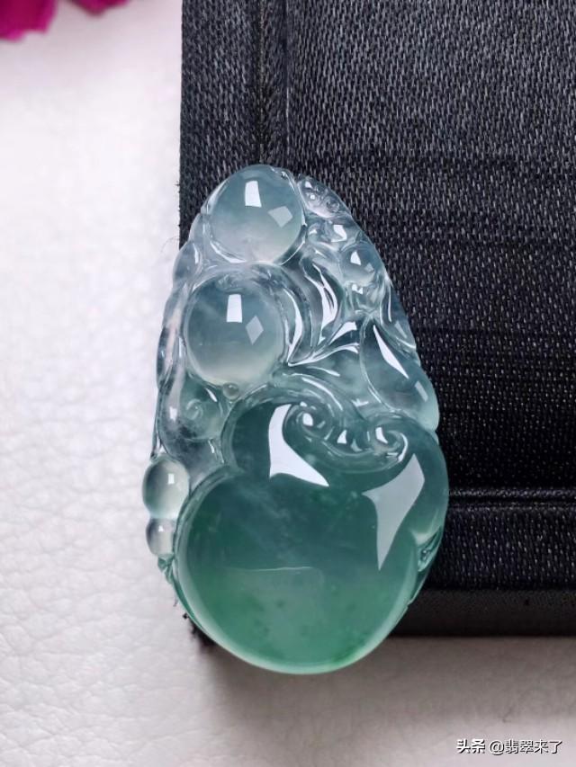 关于翡翠原石4分水的信息-第3张图片-翡翠网 关于翡翠原石4分水的信息-第3张图片-翡翠网