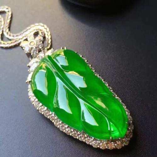 铁龙生翡翠图片大全,铁龙生与翡翠原石-第2张图片-翡翠网 铁龙生翡翠图片大全,铁龙生与翡翠原石-第2张图片-翡翠网