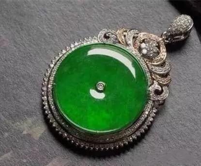 铁龙生翡翠图片大全,铁龙生与翡翠原石-第6张图片-翡翠网 铁龙生翡翠图片大全,铁龙生与翡翠原石-第6张图片-翡翠网