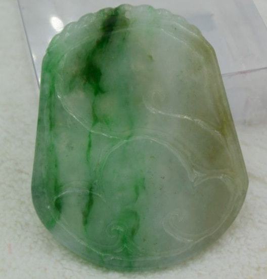 商场里的翡翠手镯好吗翡翠手镯的翠根-第2张图片-翡翠网 商场里的翡翠手镯好吗翡翠手镯的翠根-第2张图片-翡翠网