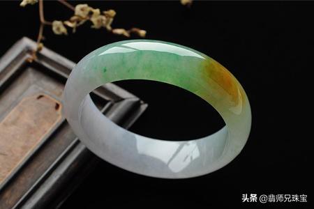 金福禄寿翡翠手镯,翡翠手镯怎么挑-第1张图片-翡翠网 金福禄寿翡翠手镯,翡翠手镯怎么挑-第1张图片-翡翠网