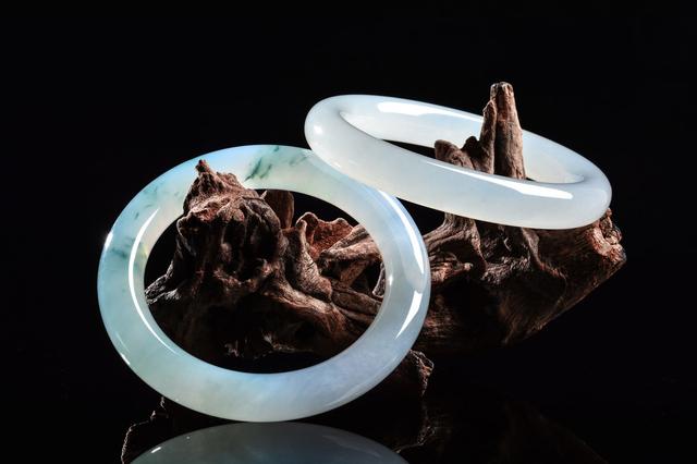 山东c货翡翠,翡翠手镯c货-第1张图片-翡翠网 山东c货翡翠,翡翠手镯c货-第1张图片-翡翠网