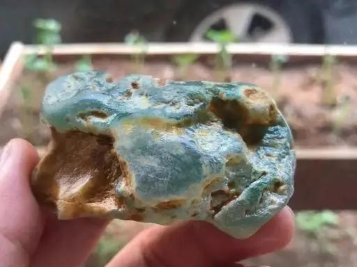 冰蓝翡翠原石毛料翡翠冰种原石-第2张图片-翡翠网 冰蓝翡翠原石毛料翡翠冰种原石-第2张图片-翡翠网