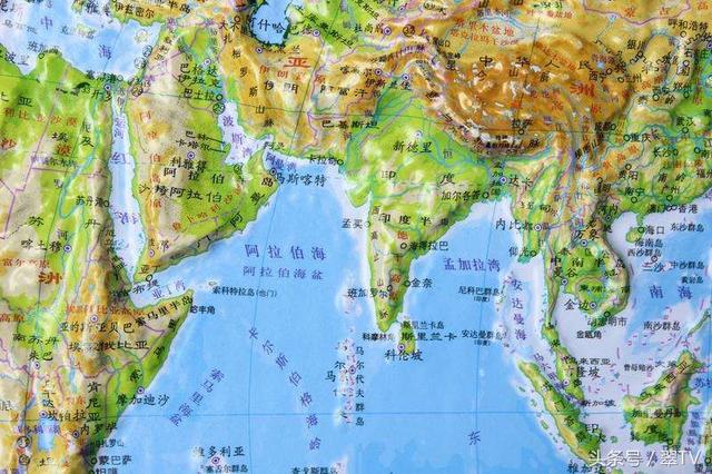 翡翠原石价值,哪些翡翠原石值钱-第6张图片-翡翠网 翡翠原石价值,哪些翡翠原石值钱-第6张图片-翡翠网