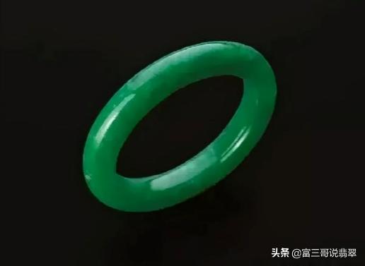 翡翠手镯皇后,贵妃镯什么人不宜戴-第5张图片-翡翠网 翡翠手镯皇后,贵妃镯什么人不宜戴-第5张图片-翡翠网