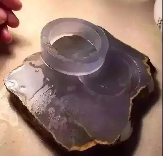 真正龙种翡翠图片高冰玻璃种翡翠价格-第6张图片-翡翠网 真正龙种翡翠图片高冰玻璃种翡翠价格-第6张图片-翡翠网