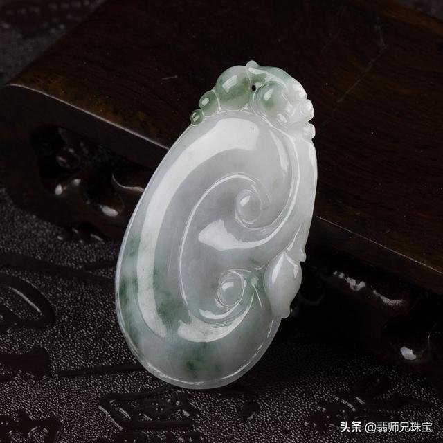 开窗翡翠原石可以买吗翡翠原石刷洗影响二次销售吗-第6张图片-翡翠网 开窗翡翠原石可以买吗翡翠原石刷洗影响二次销售吗-第6张图片-翡翠网