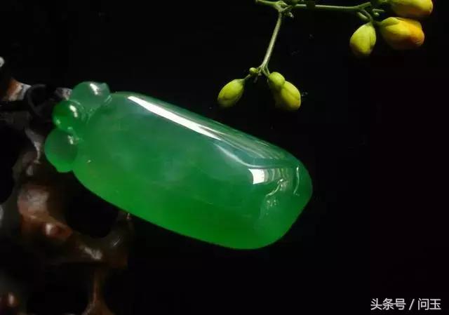 翡翠手镯到胳膊什么位置正好翡翠手镯胳膊-第9张图片-翡翠网 翡翠手镯到胳膊什么位置正好翡翠手镯胳膊-第9张图片-翡翠网