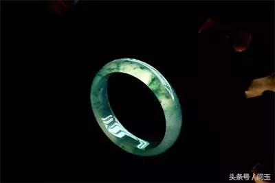 翡翠手镯到胳膊什么位置正好翡翠手镯胳膊-第10张图片-翡翠网 翡翠手镯到胳膊什么位置正好翡翠手镯胳膊-第10张图片-翡翠网