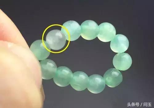 翡翠手镯到胳膊什么位置正好翡翠手镯胳膊-第15张图片-翡翠网 翡翠手镯到胳膊什么位置正好翡翠手镯胳膊-第15张图片-翡翠网