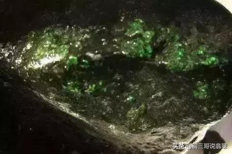 翡翠赌石基本知识大全翡翠赌石技巧和鉴赏-第9张图片-翡翠网 翡翠赌石基本知识大全翡翠赌石技巧和鉴赏-第9张图片-翡翠网