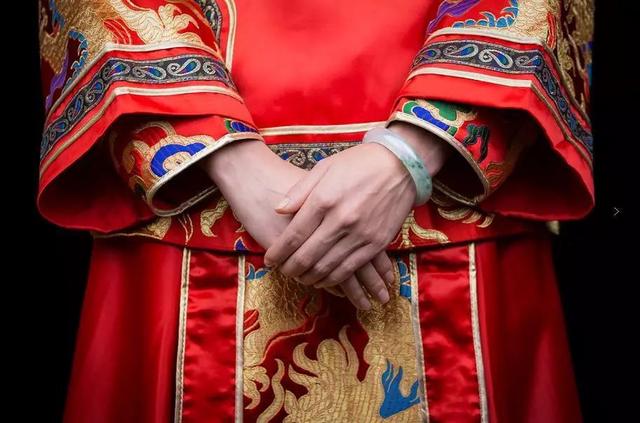 送翡翠手镯意义结婚送翡翠手镯吗-第3张图片-翡翠网 送翡翠手镯意义结婚送翡翠手镯吗-第3张图片-翡翠网