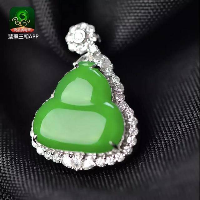 送翡翠手镯意义结婚送翡翠手镯吗-第7张图片-翡翠网 送翡翠手镯意义结婚送翡翠手镯吗-第7张图片-翡翠网