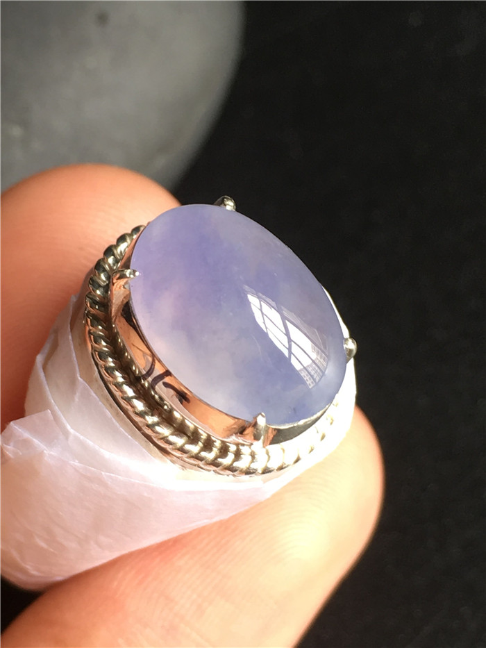 一个翡翠戒指大概多少钱,翡翠戒指戒面价格-第1张图片-翡翠网 一个翡翠戒指大概多少钱,翡翠戒指戒面价格-第1张图片-翡翠网