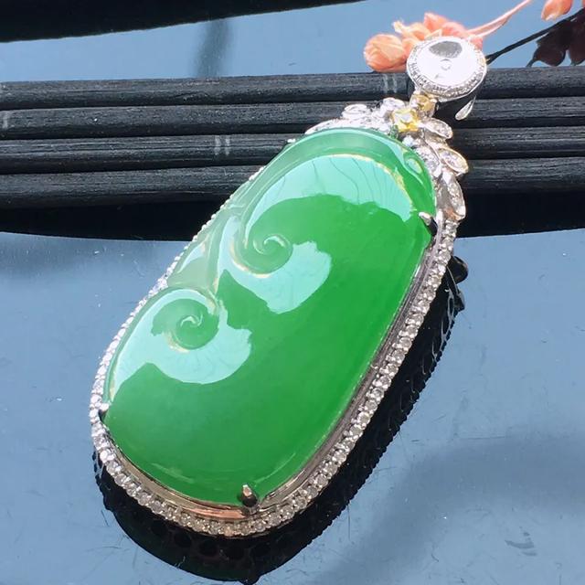 翡翠如意多少钱翡翠如意知识大全-第8张图片-翡翠网 翡翠如意多少钱翡翠如意知识大全-第8张图片-翡翠网