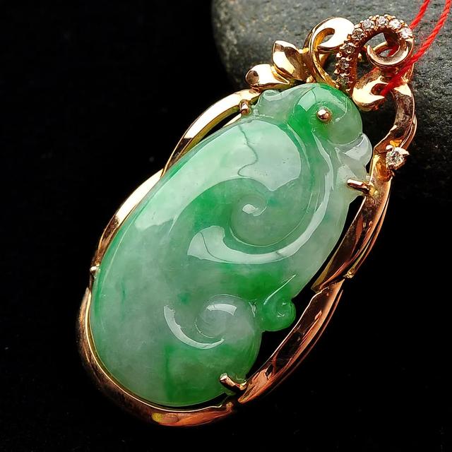 翡翠如意多少钱翡翠如意知识大全-第12张图片-翡翠网 翡翠如意多少钱翡翠如意知识大全-第12张图片-翡翠网