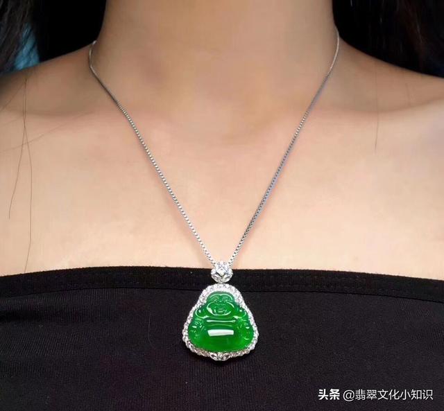 翡翠吊坠的保养知识玉吊坠有哪些款式-第1张图片-翡翠网 翡翠吊坠的保养知识玉吊坠有哪些款式-第1张图片-翡翠网