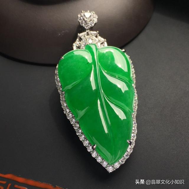 翡翠吊坠的保养知识玉吊坠有哪些款式-第2张图片-翡翠网 翡翠吊坠的保养知识玉吊坠有哪些款式-第2张图片-翡翠网