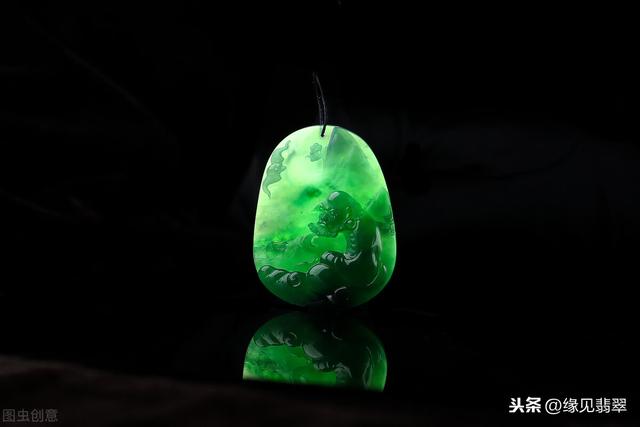 墨翡翠的鉴别方法墨翡翠的价格-第9张图片-翡翠网 墨翡翠的鉴别方法墨翡翠的价格-第9张图片-翡翠网