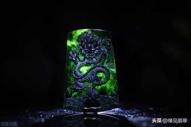 墨翡翠的鉴别方法墨翡翠的价格-第10张图片-翡翠网 墨翡翠的鉴别方法墨翡翠的价格-第10张图片-翡翠网